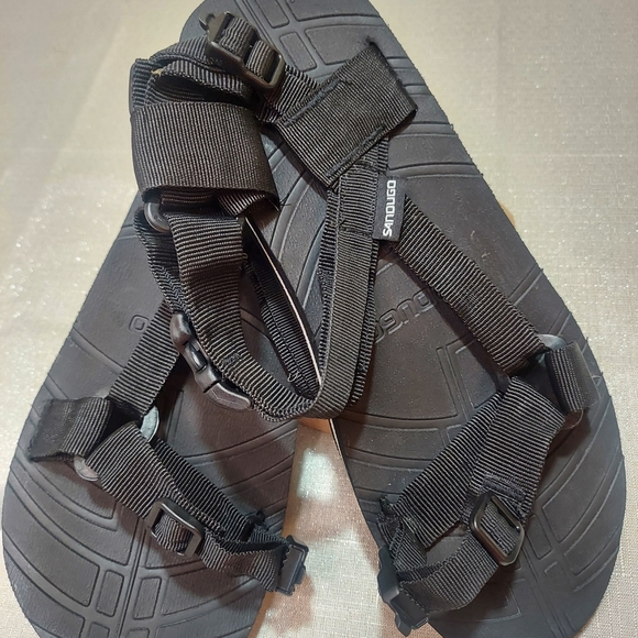 Sandugo Black Men's Sandals with Adjustable Strap - Picture 1 of 7
